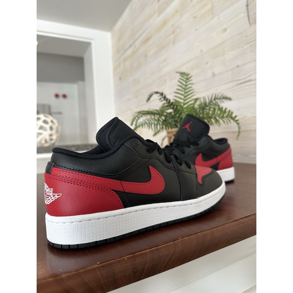 Nike Air Jordan 1 Low Bred Toe Black Red and White Size 7y Youth